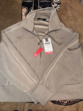 Women's Light Gray Half-Zip Pullover Hoodie NWT BUTTERY SOFT PLEASE SEE PICTURE